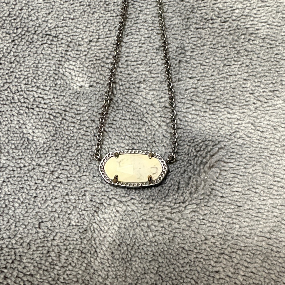 Kendra Scott Silver and Gold Oval Necklace
